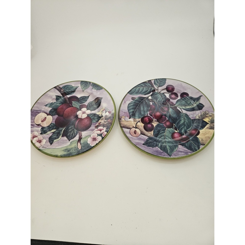 Villa D'Este Ceramic Salad Or Dessert Plates Hand-painted Fruit Patterns. Lot 2